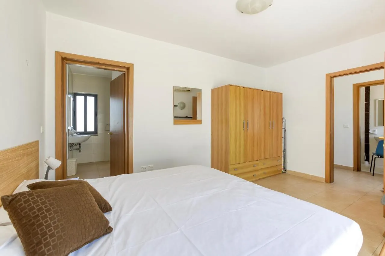 Apartmán 1Br Penthouse With Large Private Terrace In Pv By 360 Estates Saint Julian's