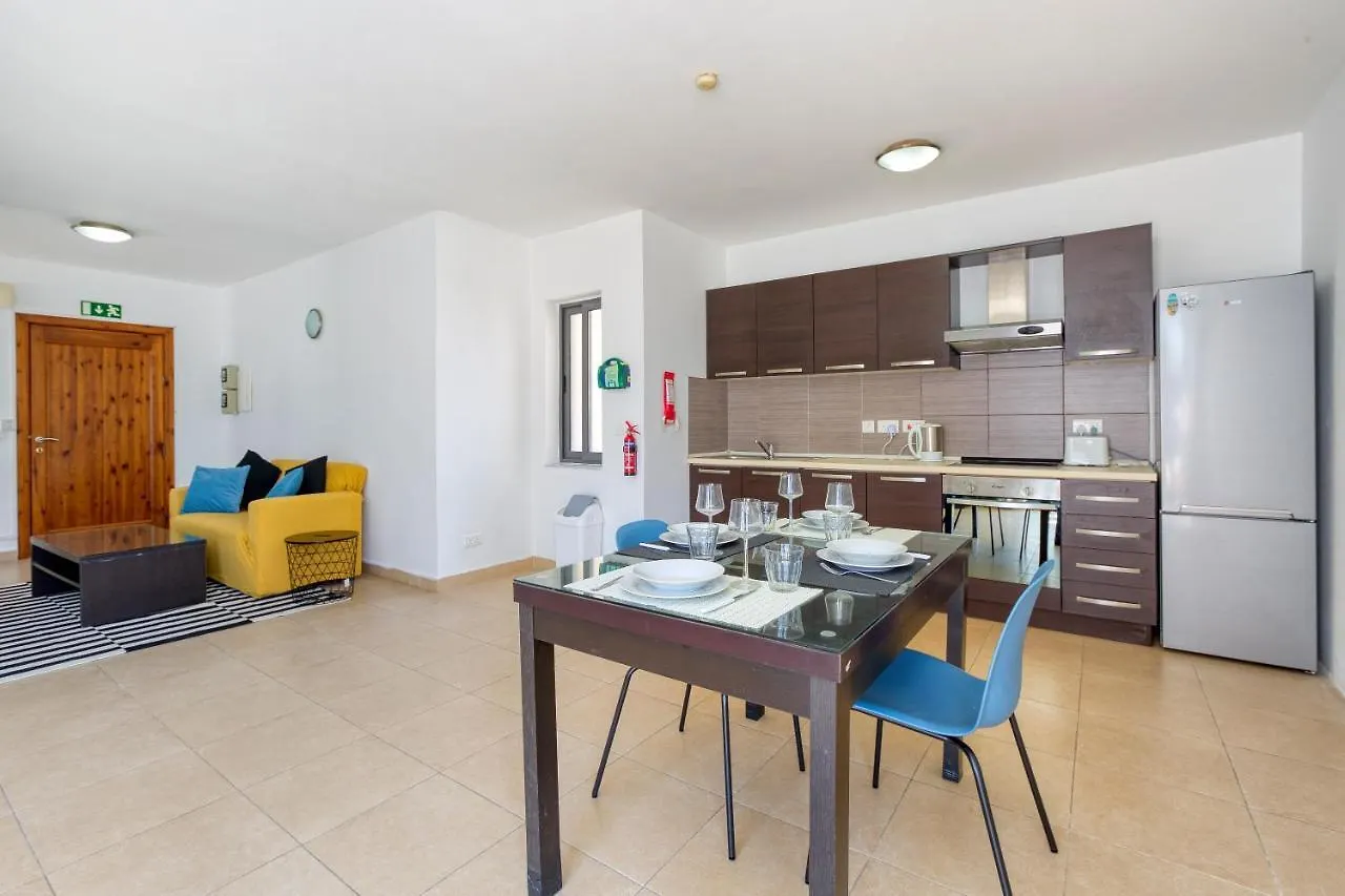 Apartmán 1Br Penthouse With Large Private Terrace In Pv By 360 Estates Saint Julian's